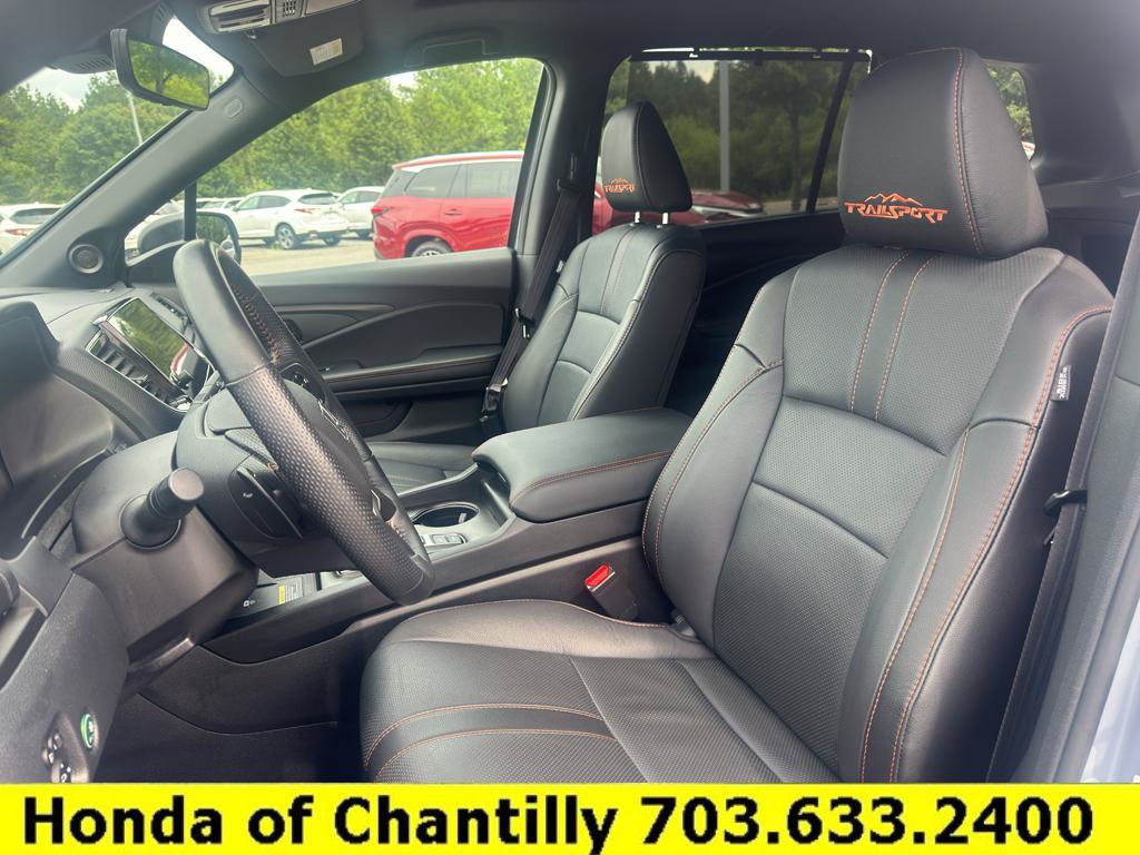 Certified 2025 Honda Passport TrailSport image 24