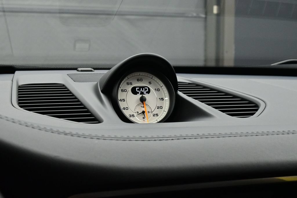 Used 2018 Porsche 911 GT3 RWD image 12