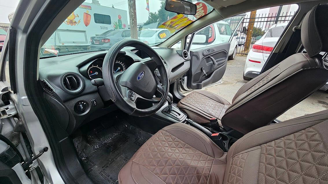Used 2015 Ford Fiesta S image 33