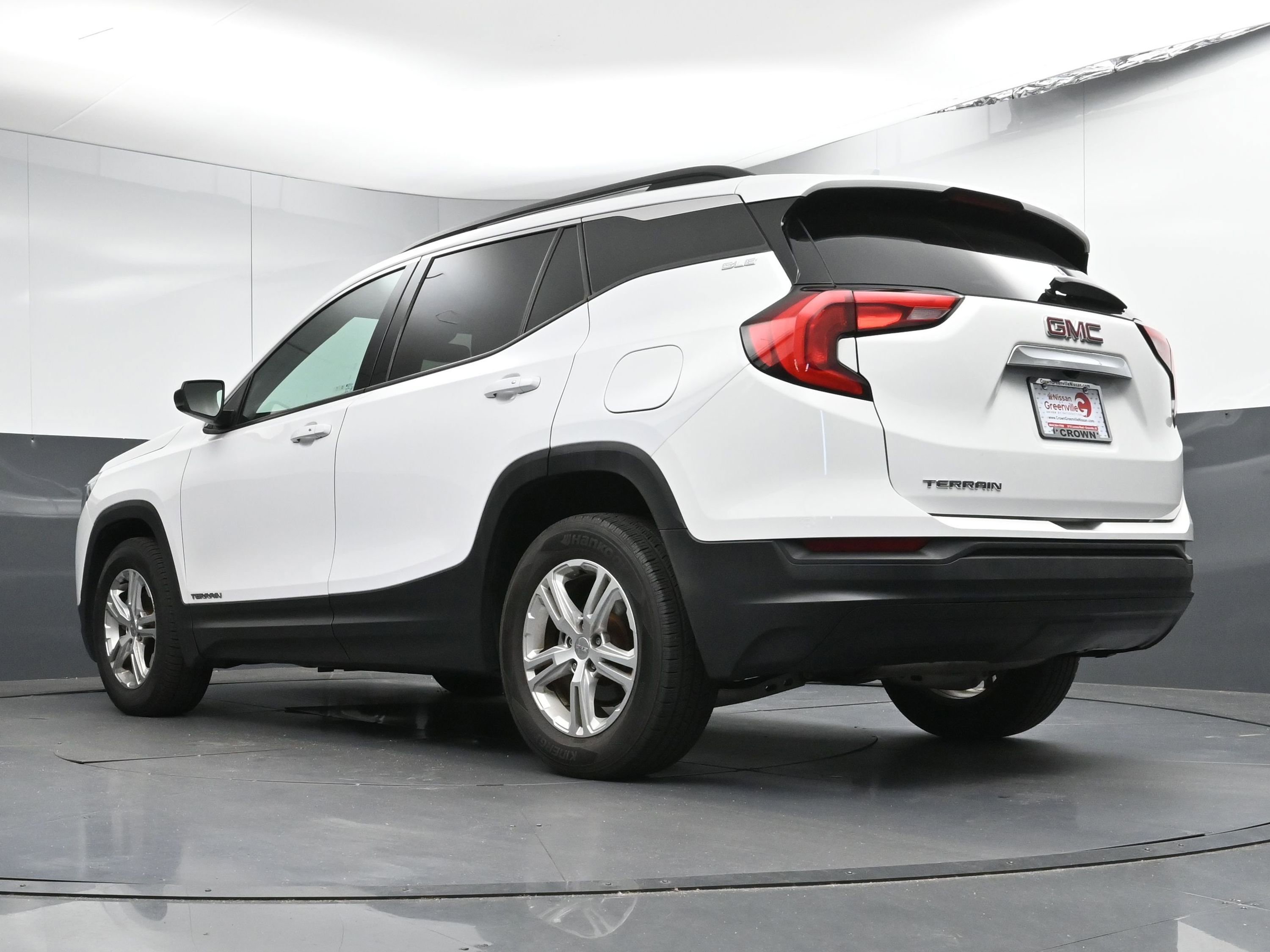 Used 2020 GMC Terrain SLE w/ Driver Convenience Package image 29