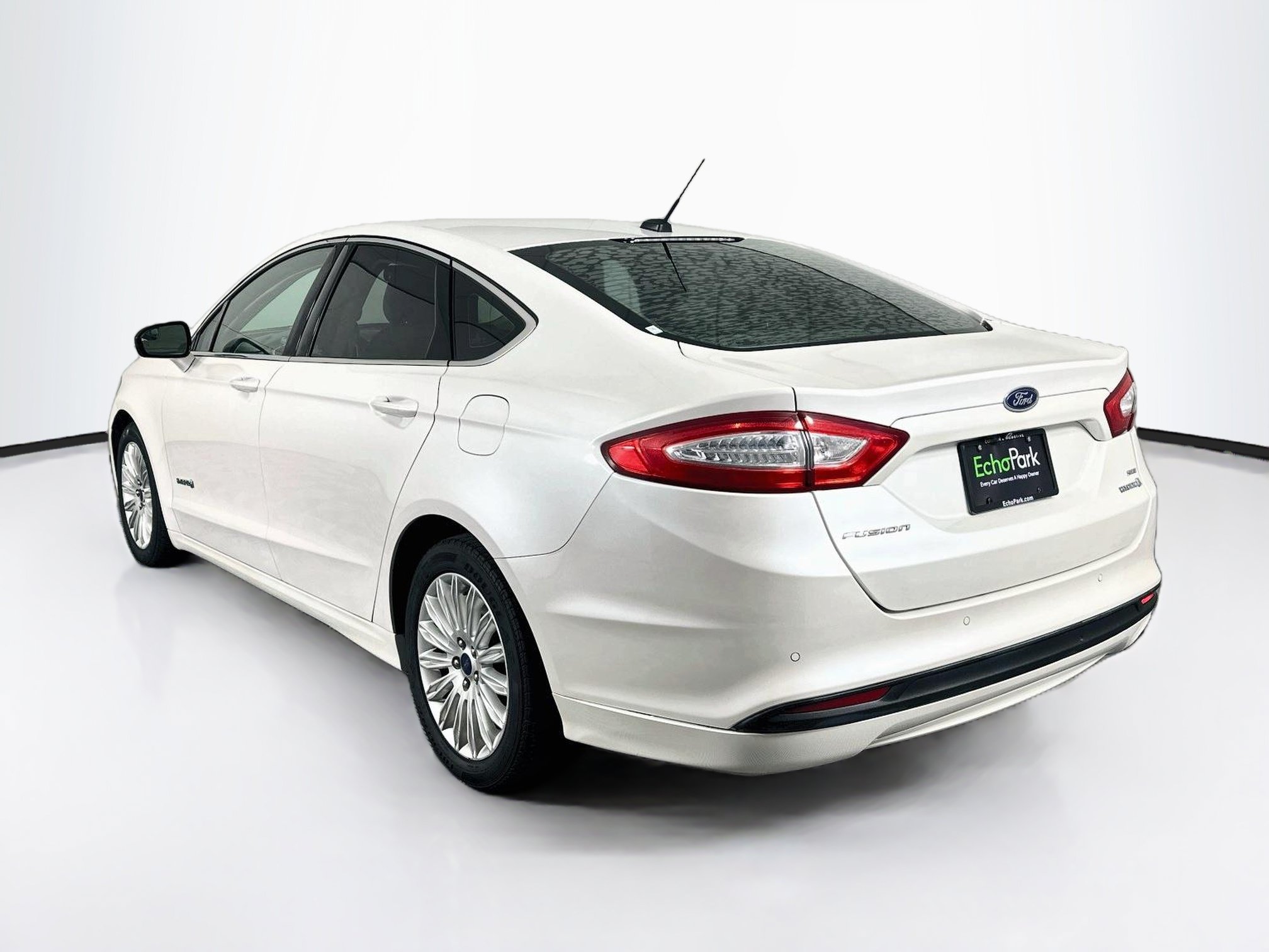 Used 2014 Ford Fusion SE w/ Equipment Group 502A FWD image 5