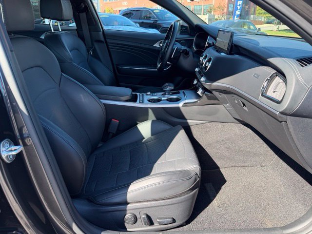 Used 2023 Kia Stinger GT2 AWD/4WD image 27