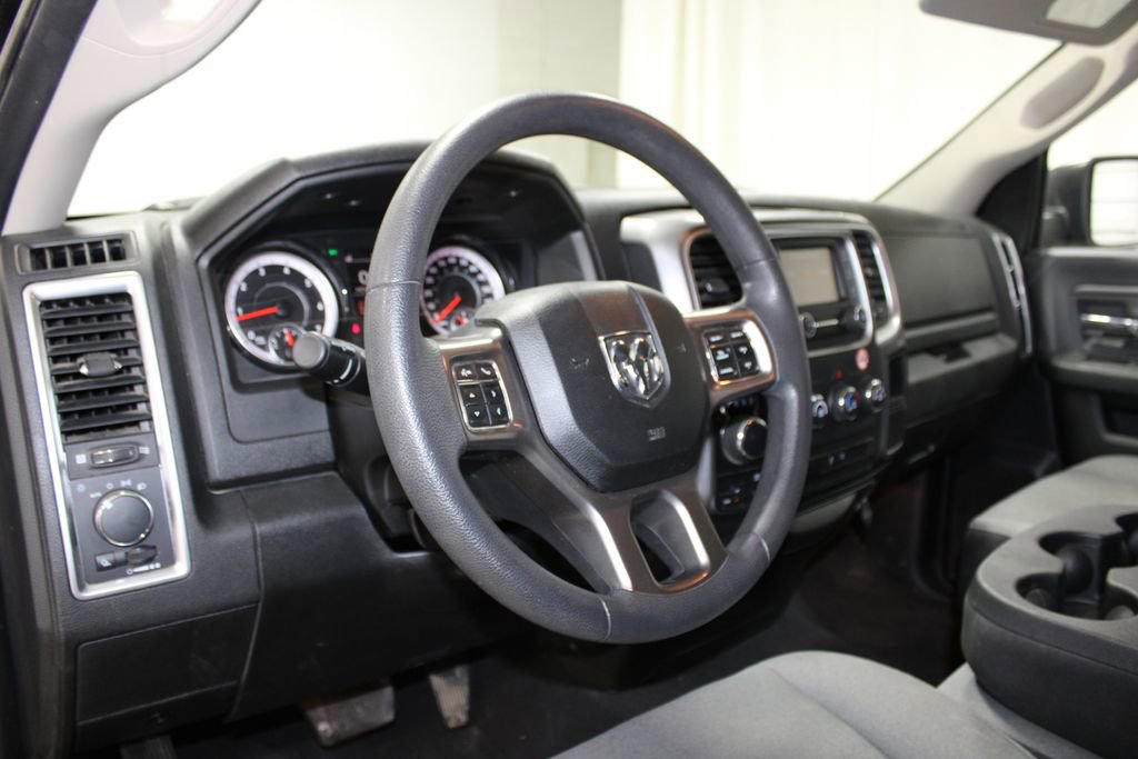 Used 2024 RAM 1500 Classic SLT image 17