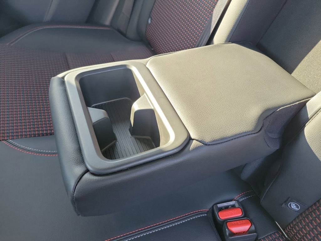 Used 2025 Nissan Kicks SR FWD image 22