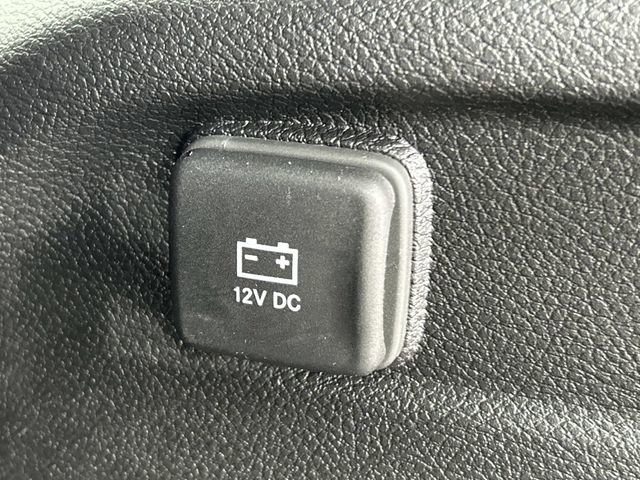 Used 2023 Jeep Grand Cherokee L Laredo AWD/4WD image 17
