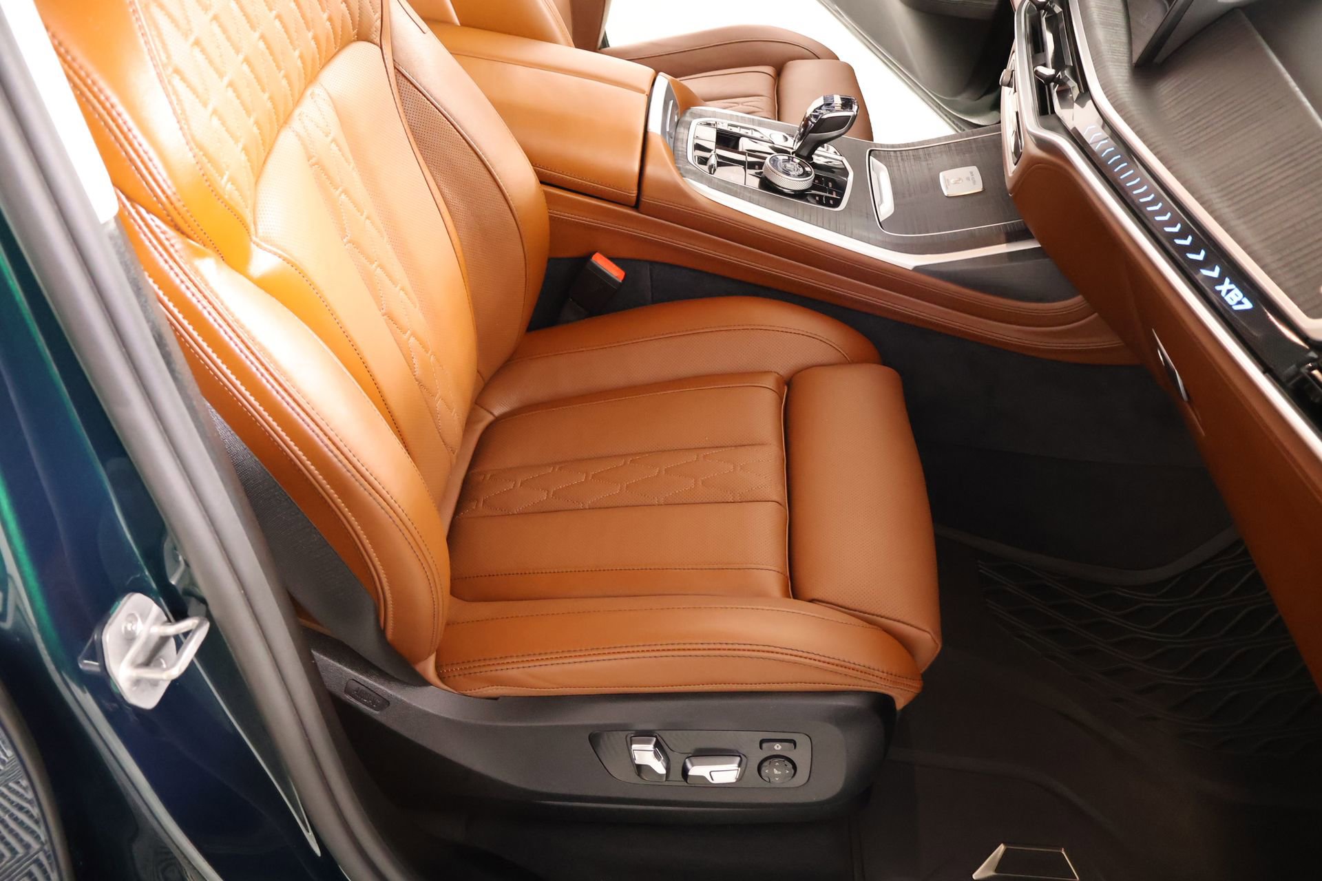 Used 2025 BMW ALPINA XB7 image 15