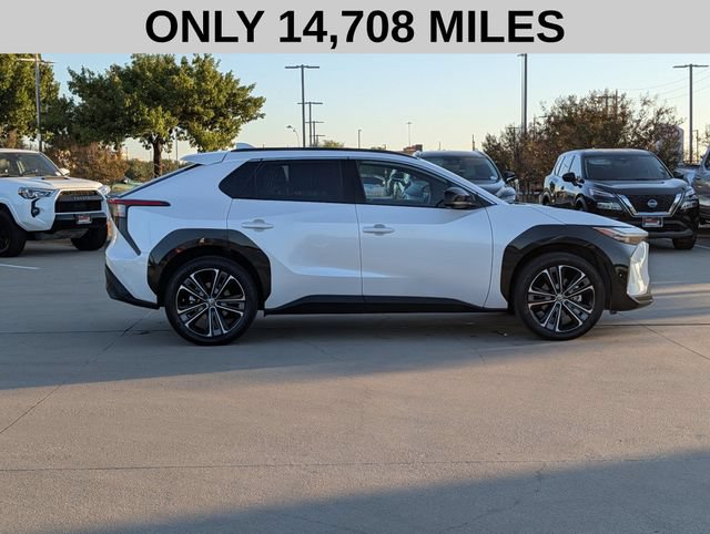 Used 2024 Toyota bZ4X AWD w/ Weather Package image 4