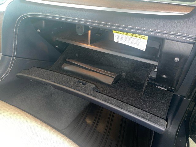 Used 2017 Chrysler 300 C Platinum w/ Safetytec Plus Group image 15