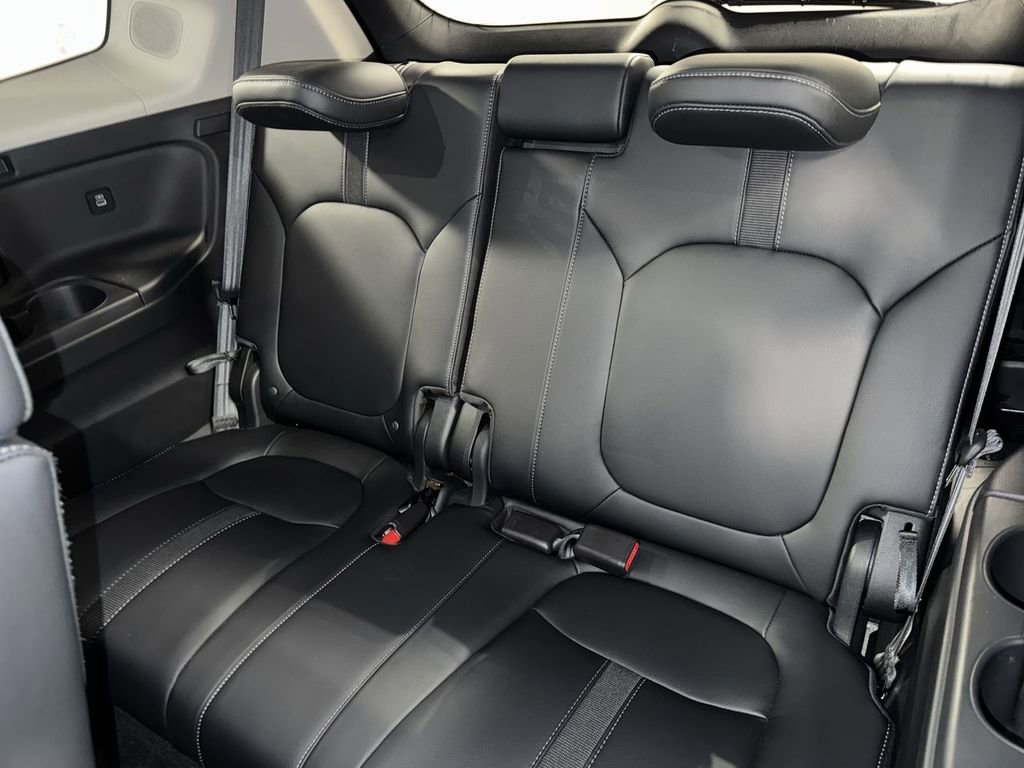 Certified 2023 Honda Pilot Touring image 32