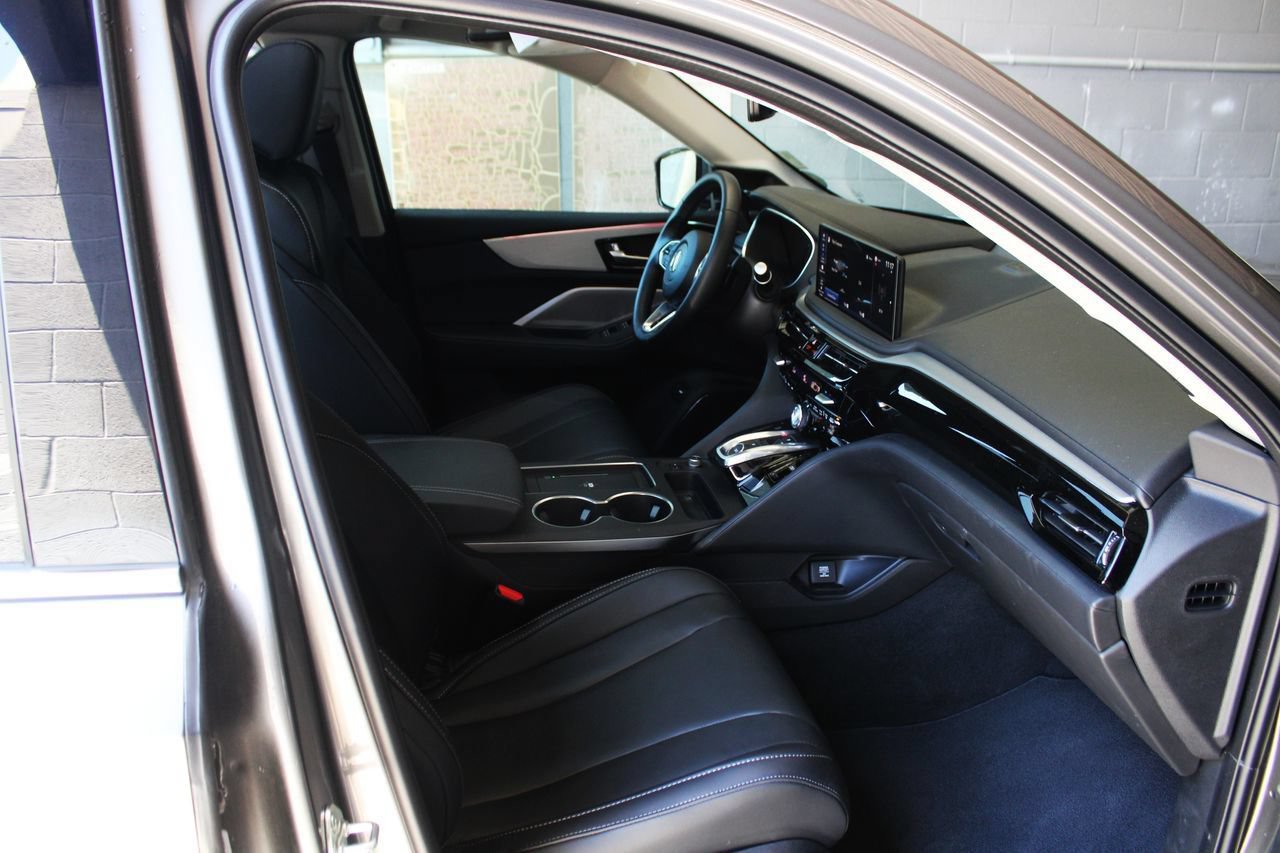 Used 2026 Acura MDX FWD image 16
