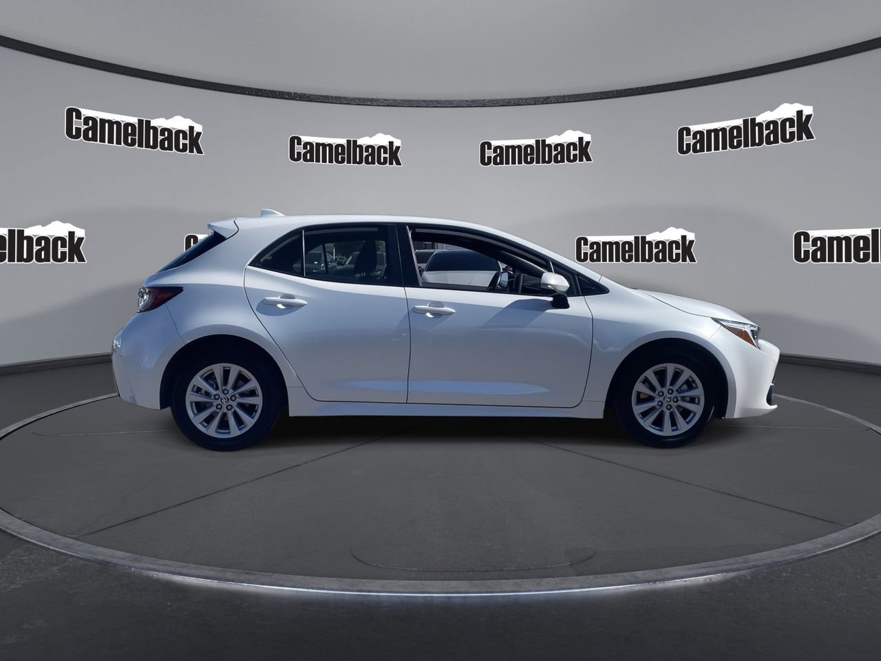 Used 2024 Toyota Corolla SE FWD image 8