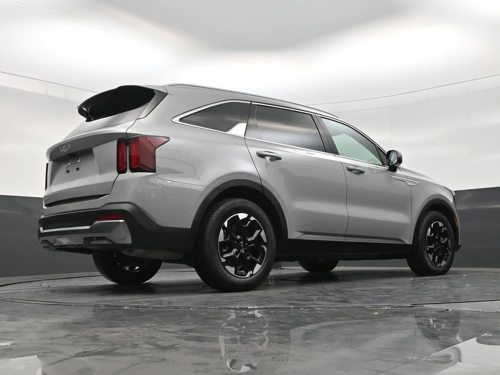 Used 2025 Kia Sorento S w/ Panoramic Sunroof Package FWD image 24