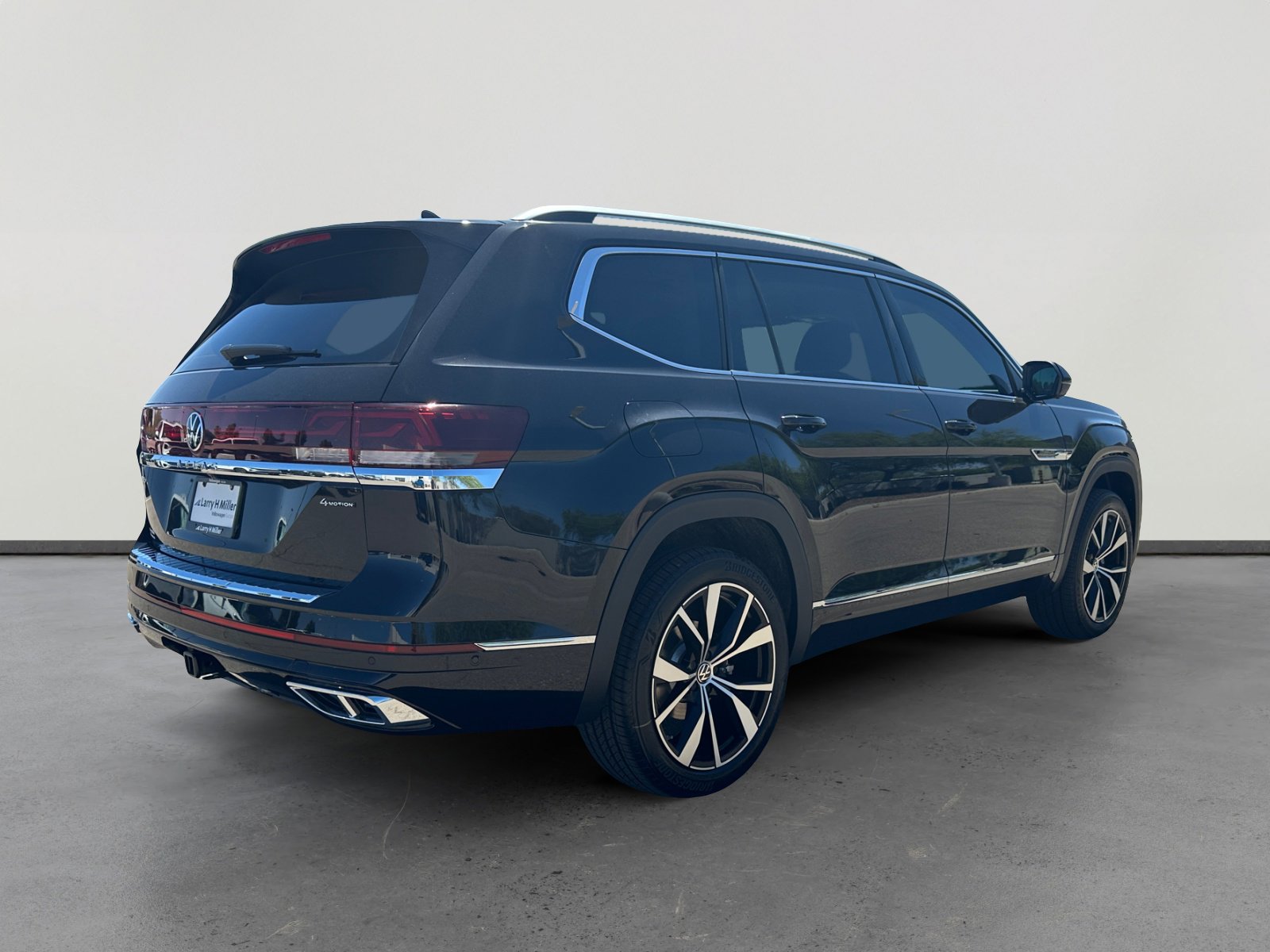 New 2025 Volkswagen Atlas SEL Premium R-Line image 5