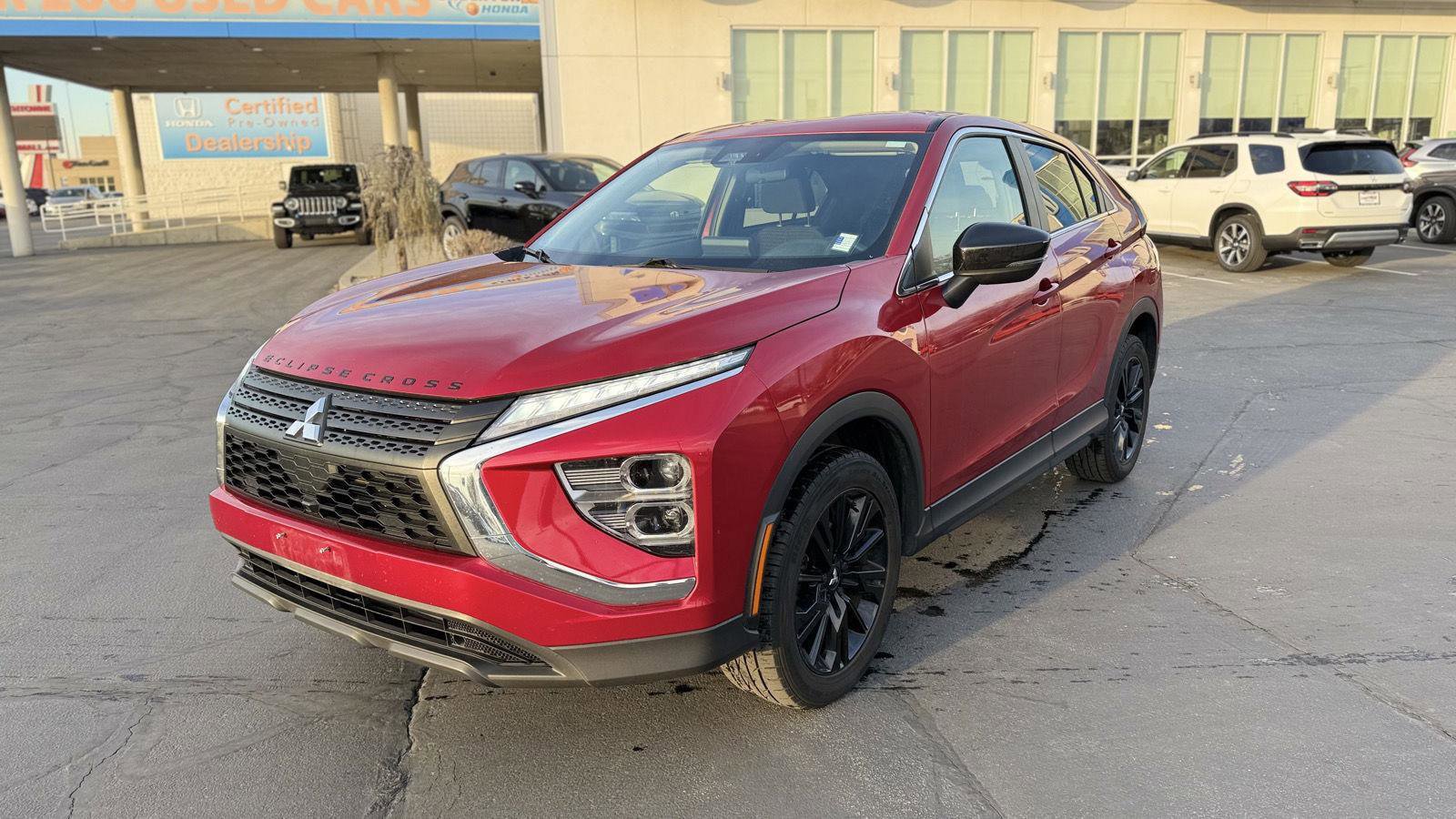 Used 2023 Mitsubishi Eclipse Cross LE image 3