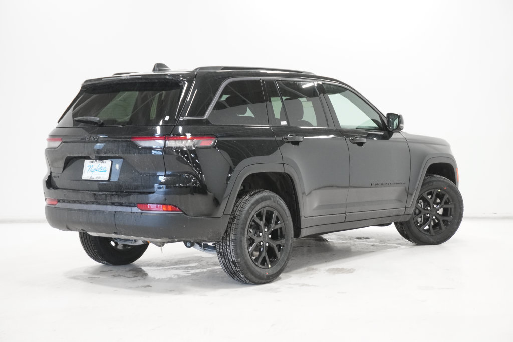 New 2026 Jeep Grand Cherokee Altitude AWD/4WD image 7