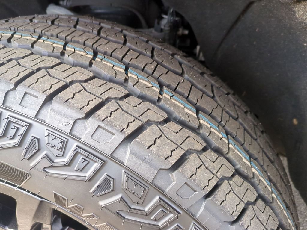 Used 2022 Chevrolet Silverado 1500 Custom image 11