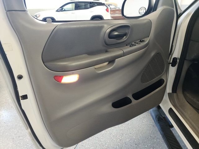 Used 2001 Ford F150 XL image 12