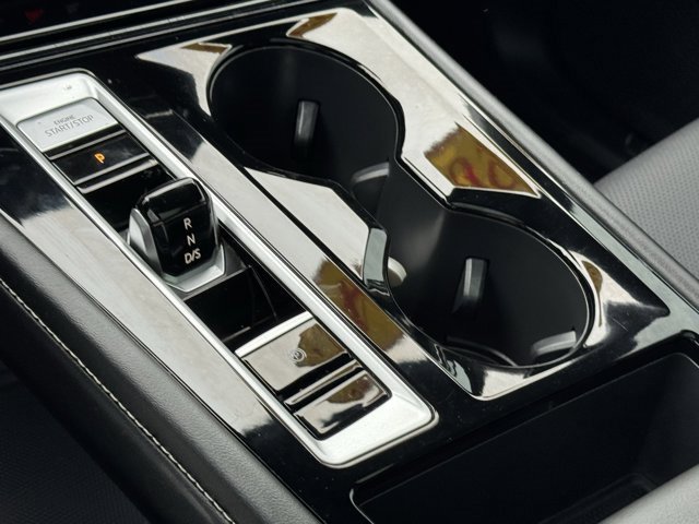 Used 2024 Volkswagen Atlas Cross Sport SE w/ Panoramic Sunroof Package image 21