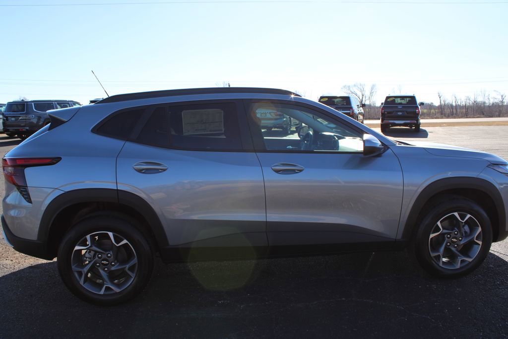 New 2026 Chevrolet Trax LT image 11