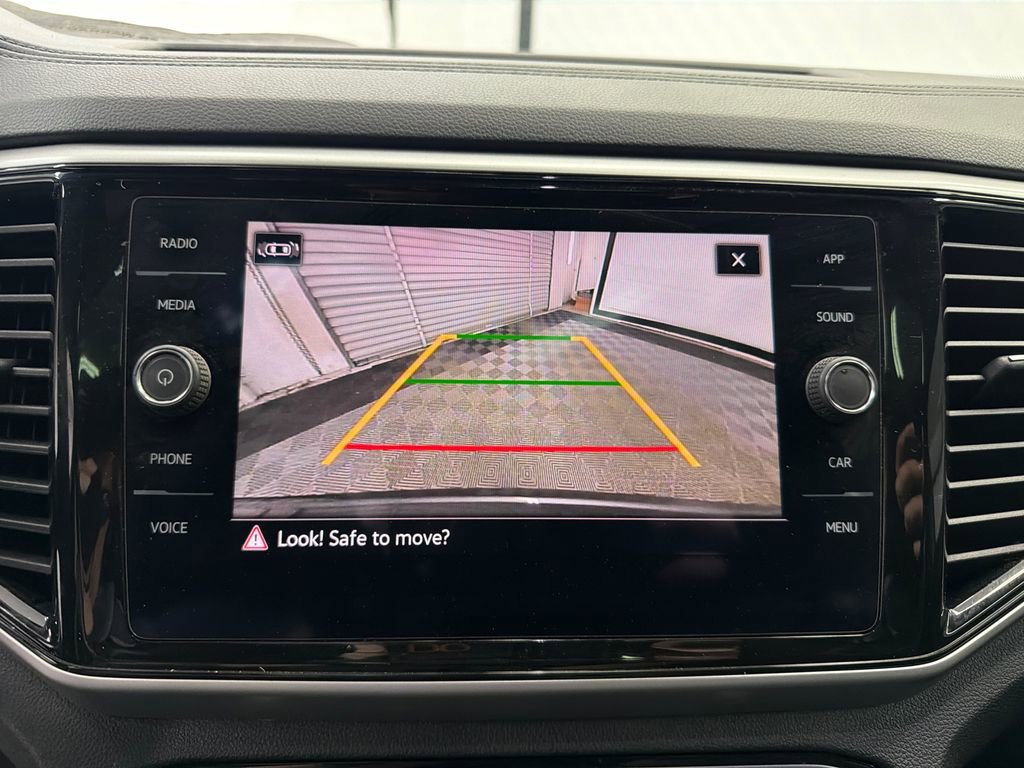 Used 2022 Volkswagen Atlas Cross Sport SE w/ Panoramic Sunroof Package image 32