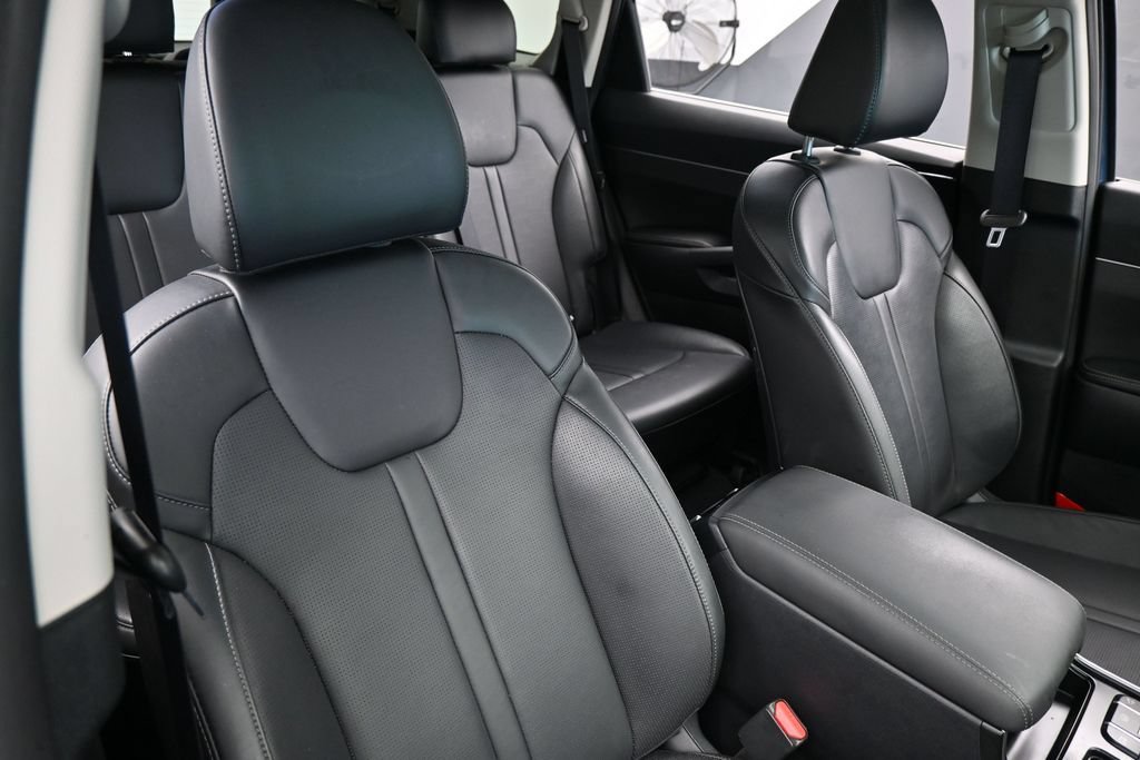 Used 2025 Kia Sorento S w/ Panoramic Sunroof Package FWD image 40