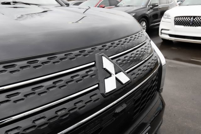 Used 2022 Mitsubishi Outlander ES AWD/4WD image 15