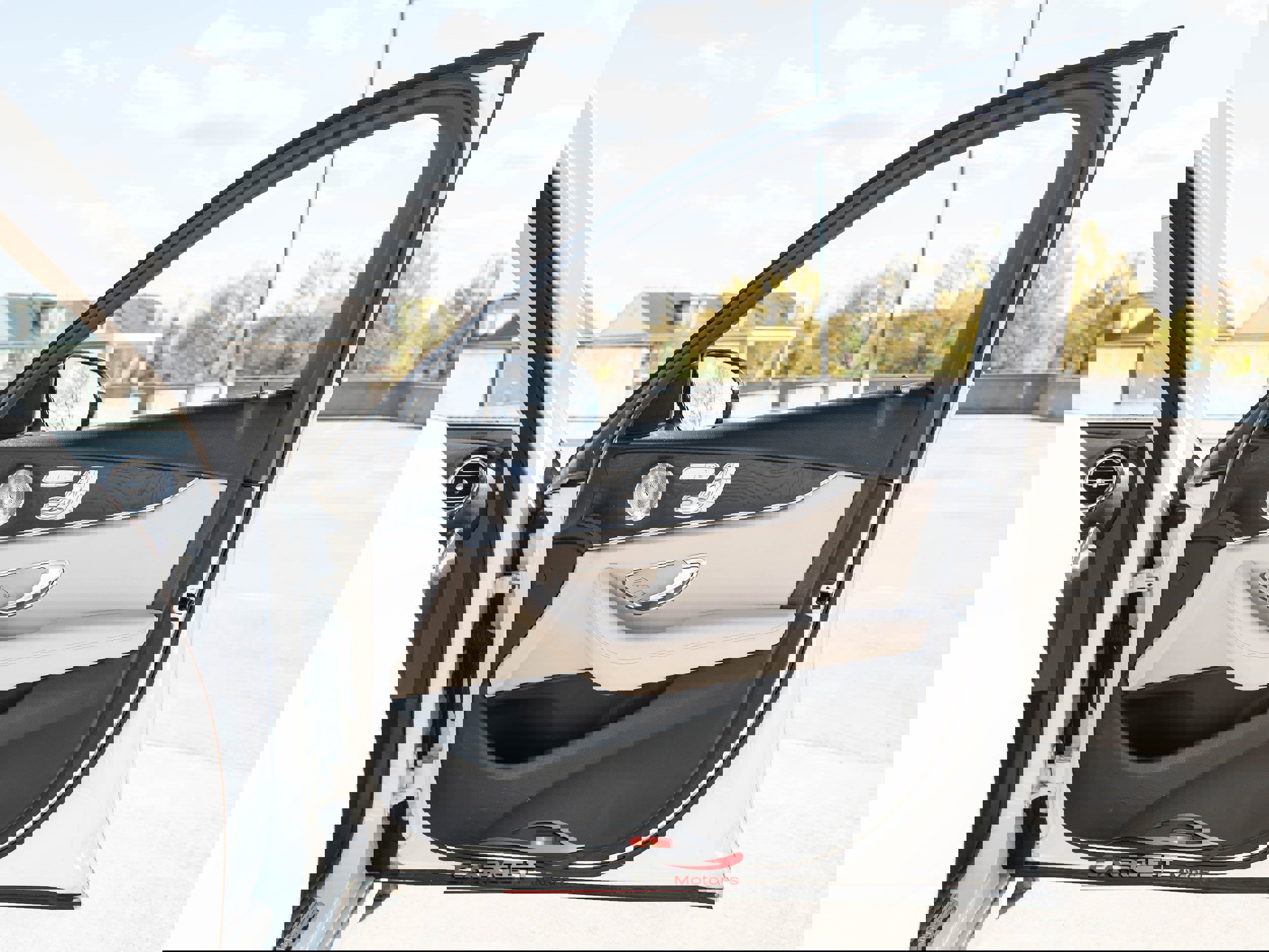 Used 2017 Mercedes-Benz E 300 4MATIC image 40