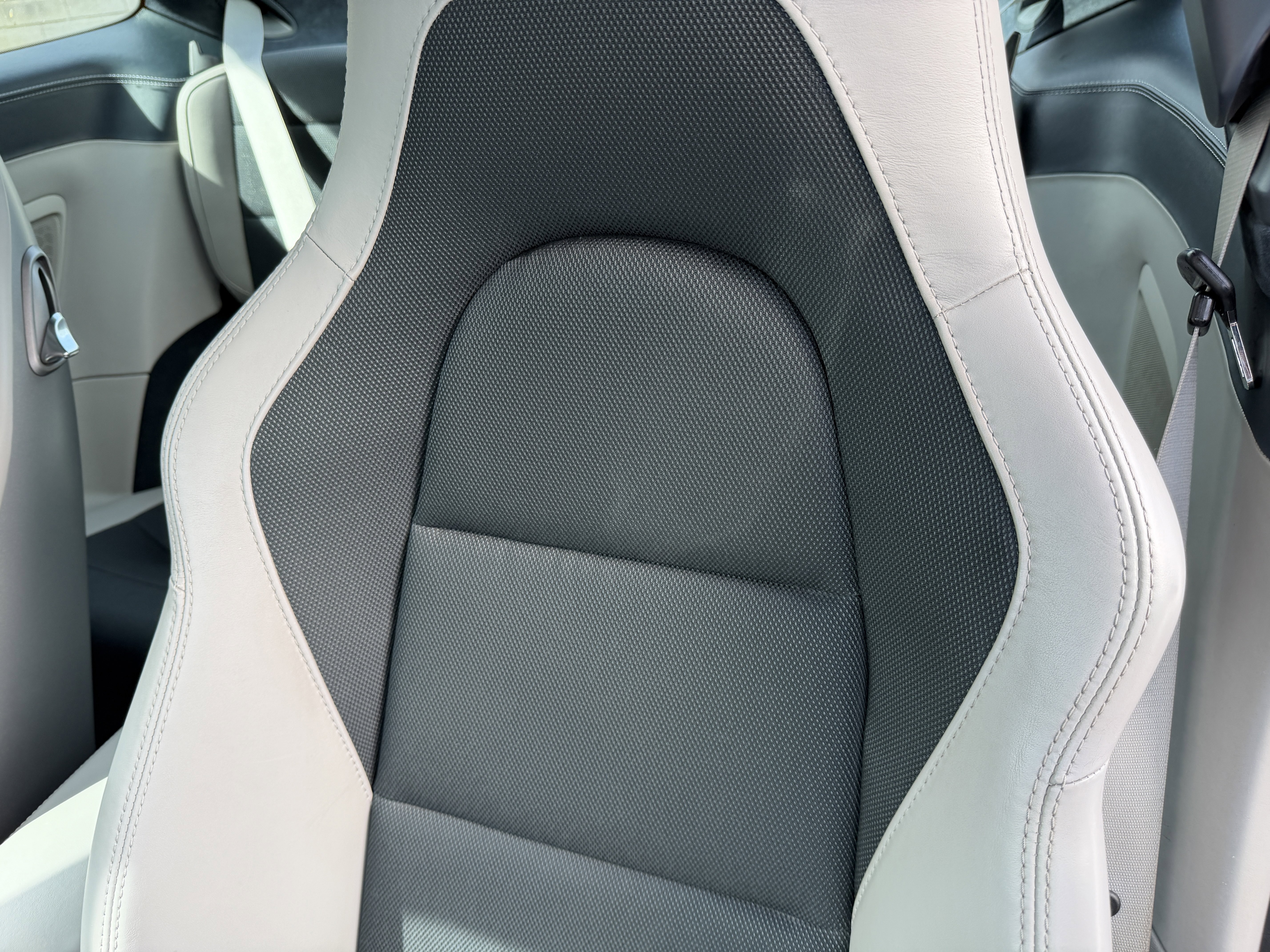 Certified 2018 Porsche 911 Carrera 4S image 5