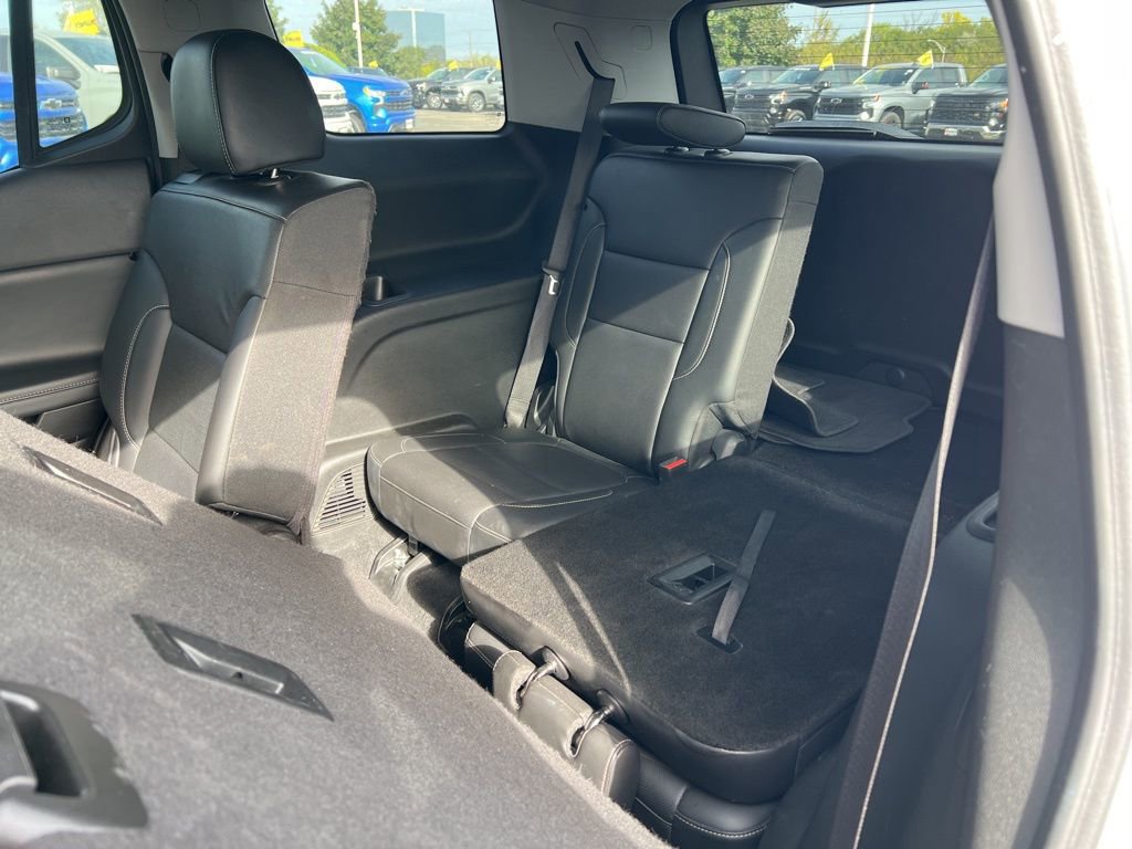 Used 2023 GMC Acadia SLT image 24