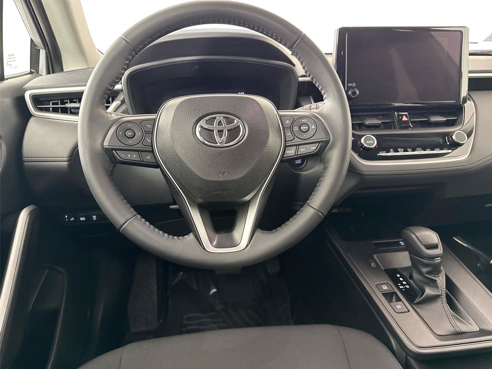 Certified 2026 Toyota Corolla Cross LE FWD image 29