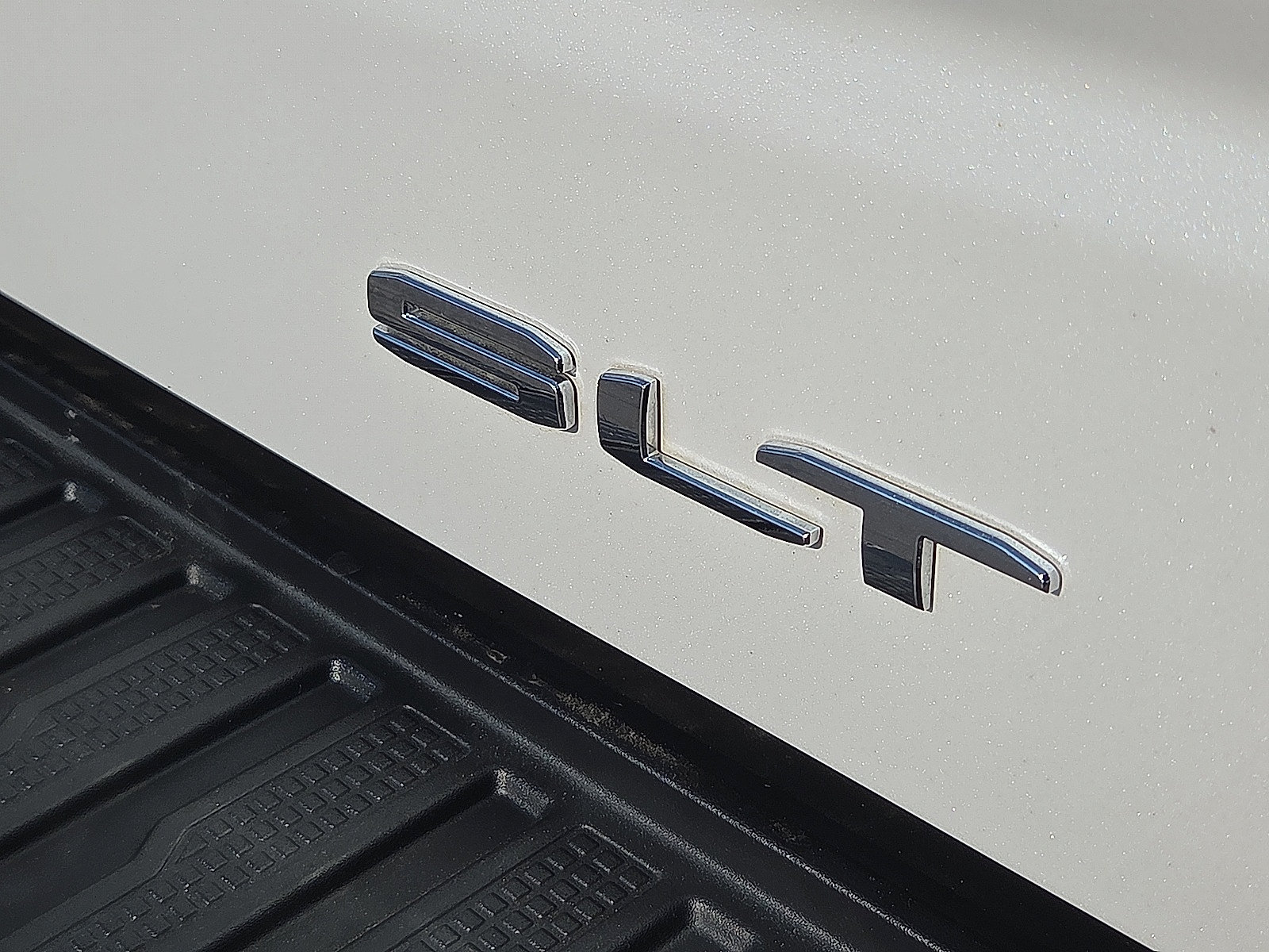 Certified 2022 GMC Sierra 1500 SLT AWD/4WD image 16