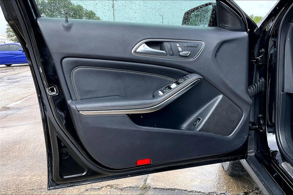 Used 2019 Mercedes-Benz GLA 250 4MATIC image 17