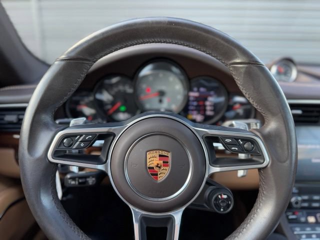 Used 2018 Porsche 911 Carrera 4S AWD/4WD image 17