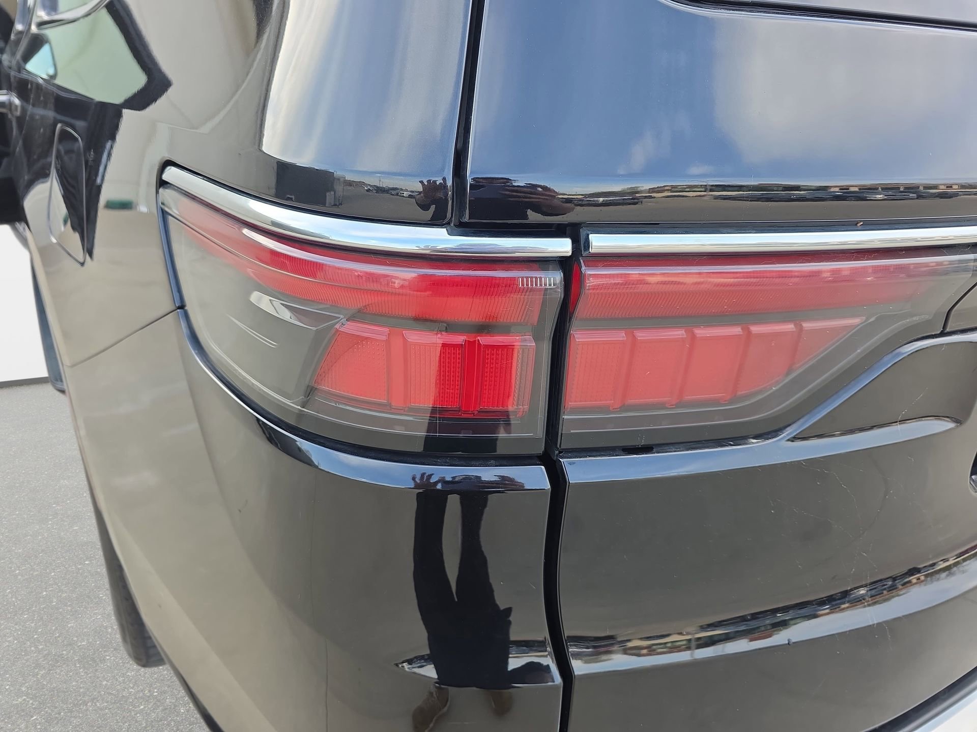 Used 2024 Jeep Wagoneer L Series II RWD image 31