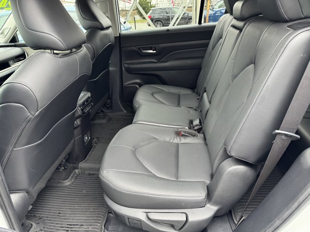 Used 2024 Toyota Grand Highlander AWD image 38