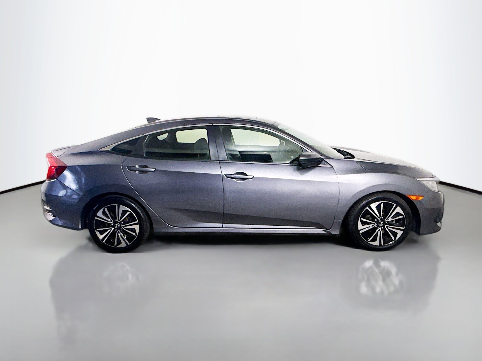 Used 2018 Honda Civic EX-T image 11