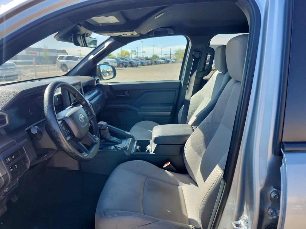 Used 2024 Toyota Tacoma SR5 AWD/4WD image 15