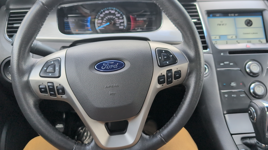 Used 2016 Ford Taurus SEL w/ Equipment Group 201A FWD image 13