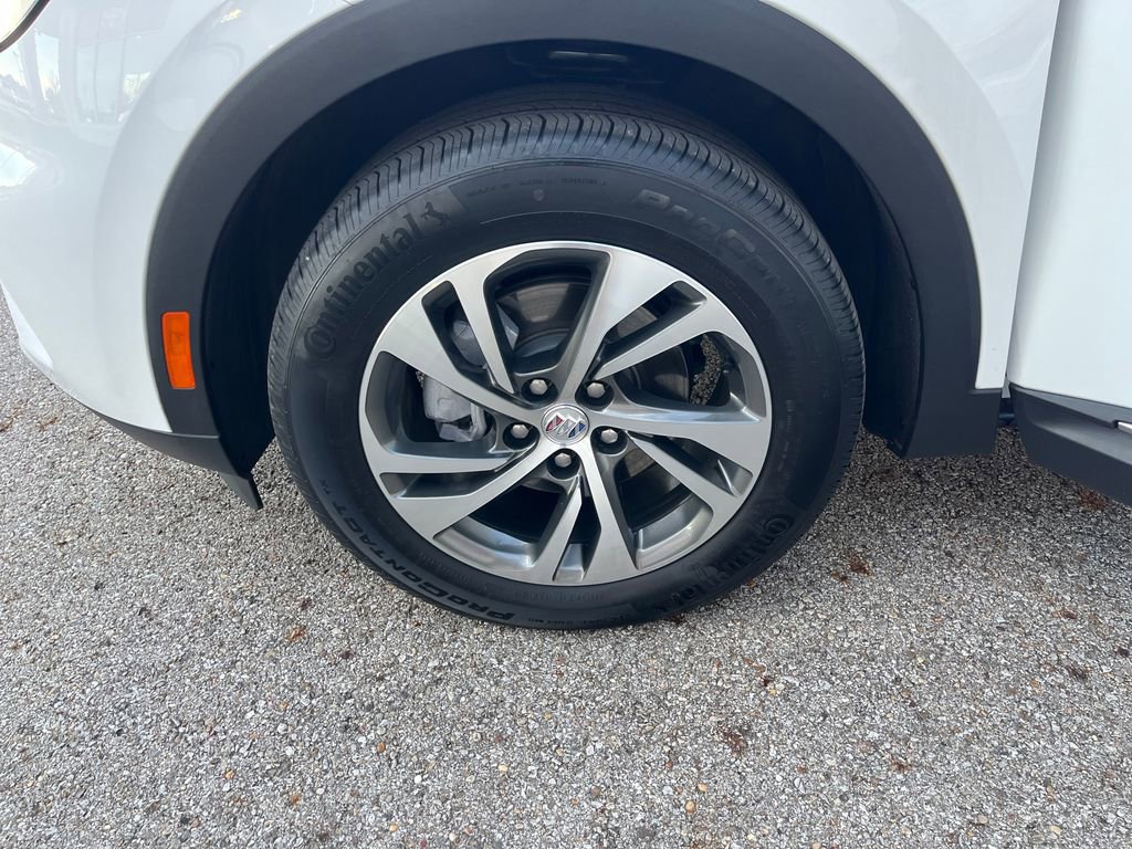 Used 2022 Buick Envision Essence w/ Safety Package image 27