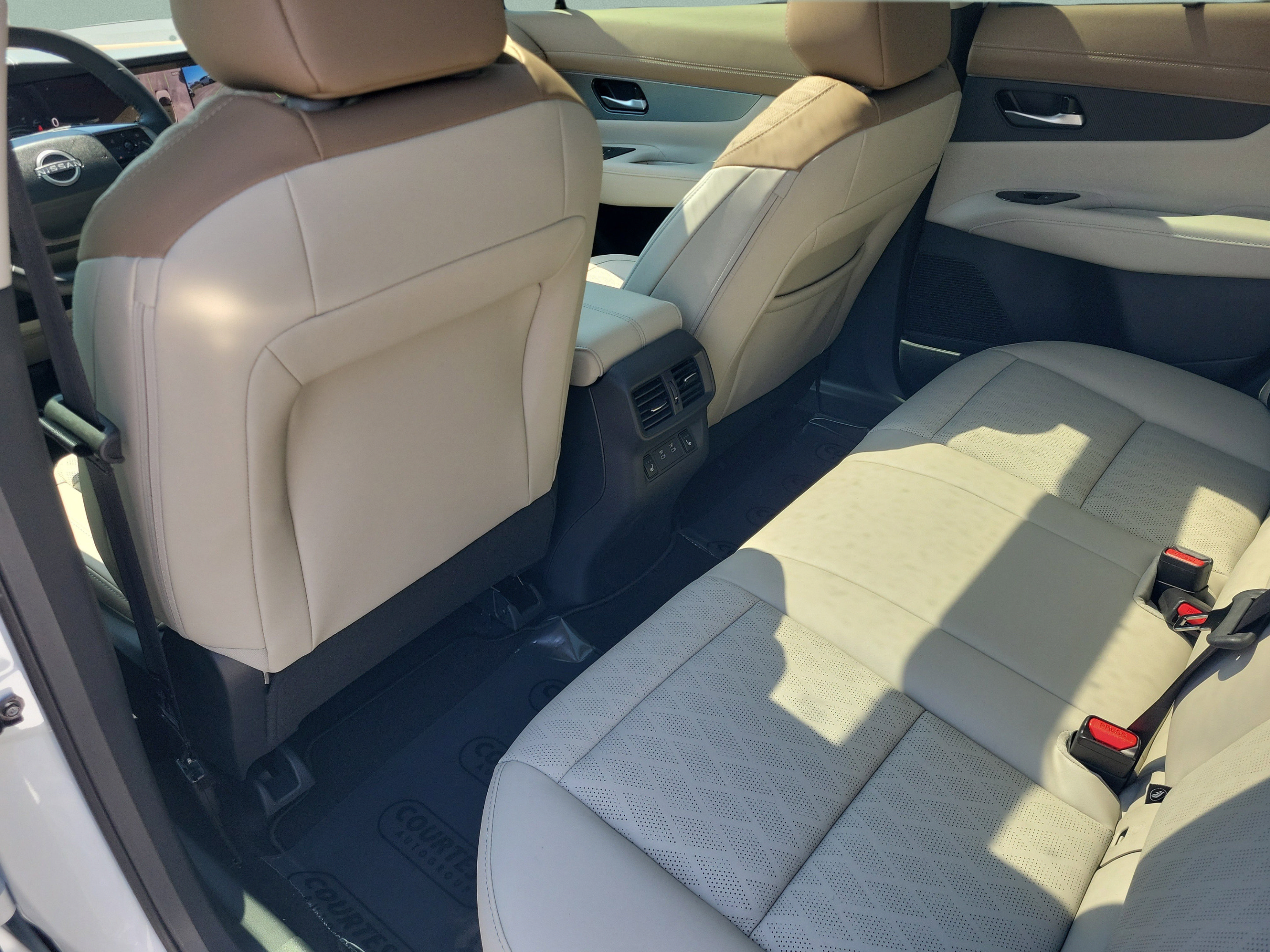 New 2026 Nissan Murano Platinum w/ Cargo Package AWD/4WD image 11