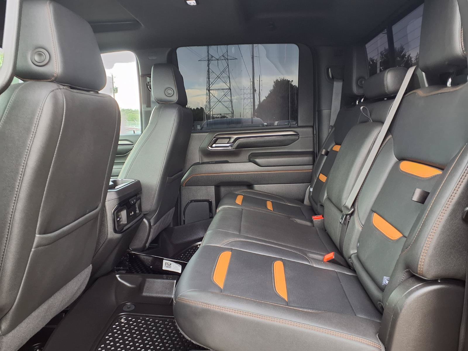 Used 2024 GMC Sierra 2500 AT4 w/ AT4 Premium Plus Package AWD/4WD image 20