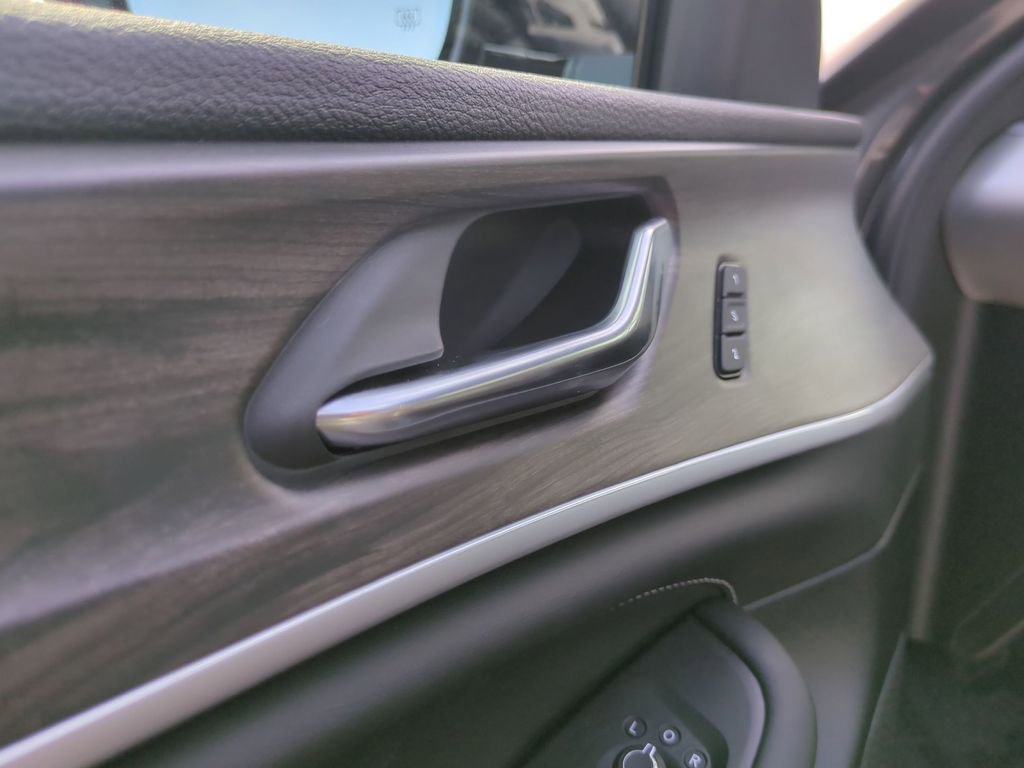 New 2026 Jeep Grand Cherokee L Limited image 12