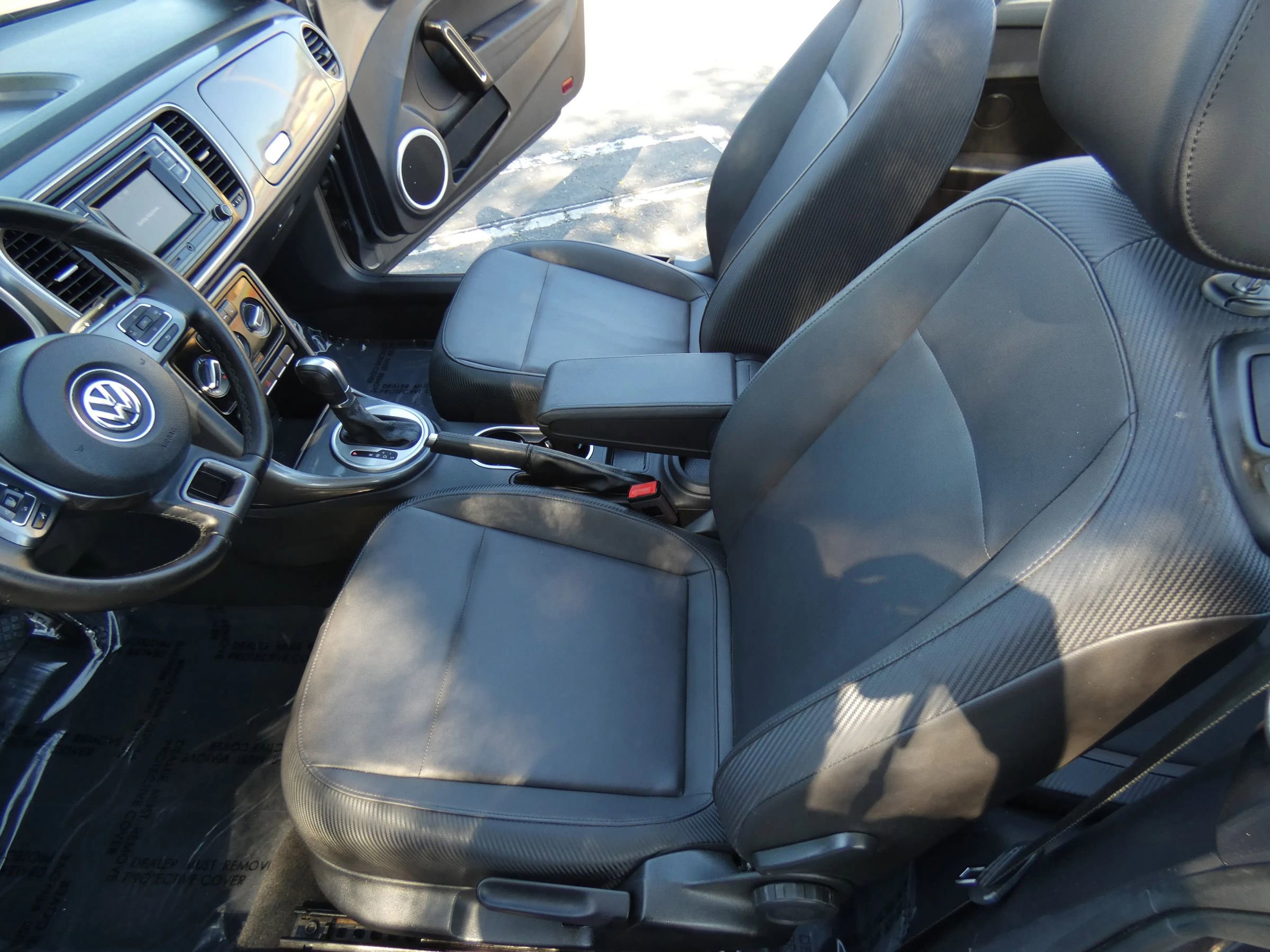 Used 2018 Volkswagen Beetle 2.0T S image 40