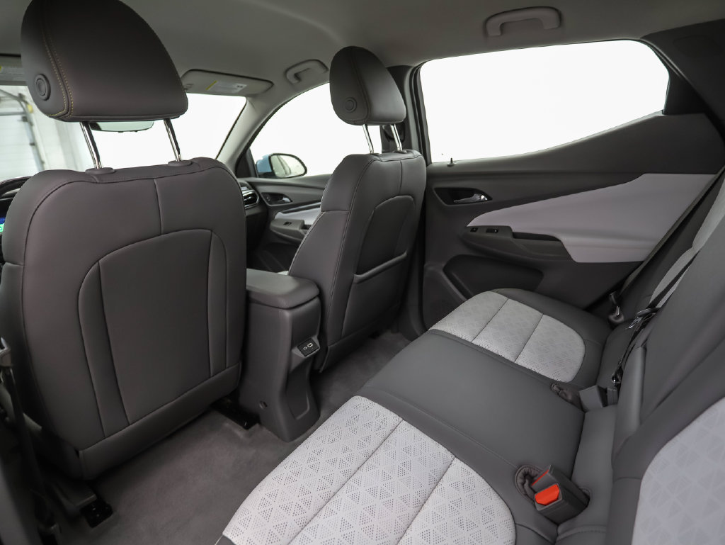 Used 2023 Chevrolet Bolt EUV Premier w/ Super Cruise Package FWD image 20