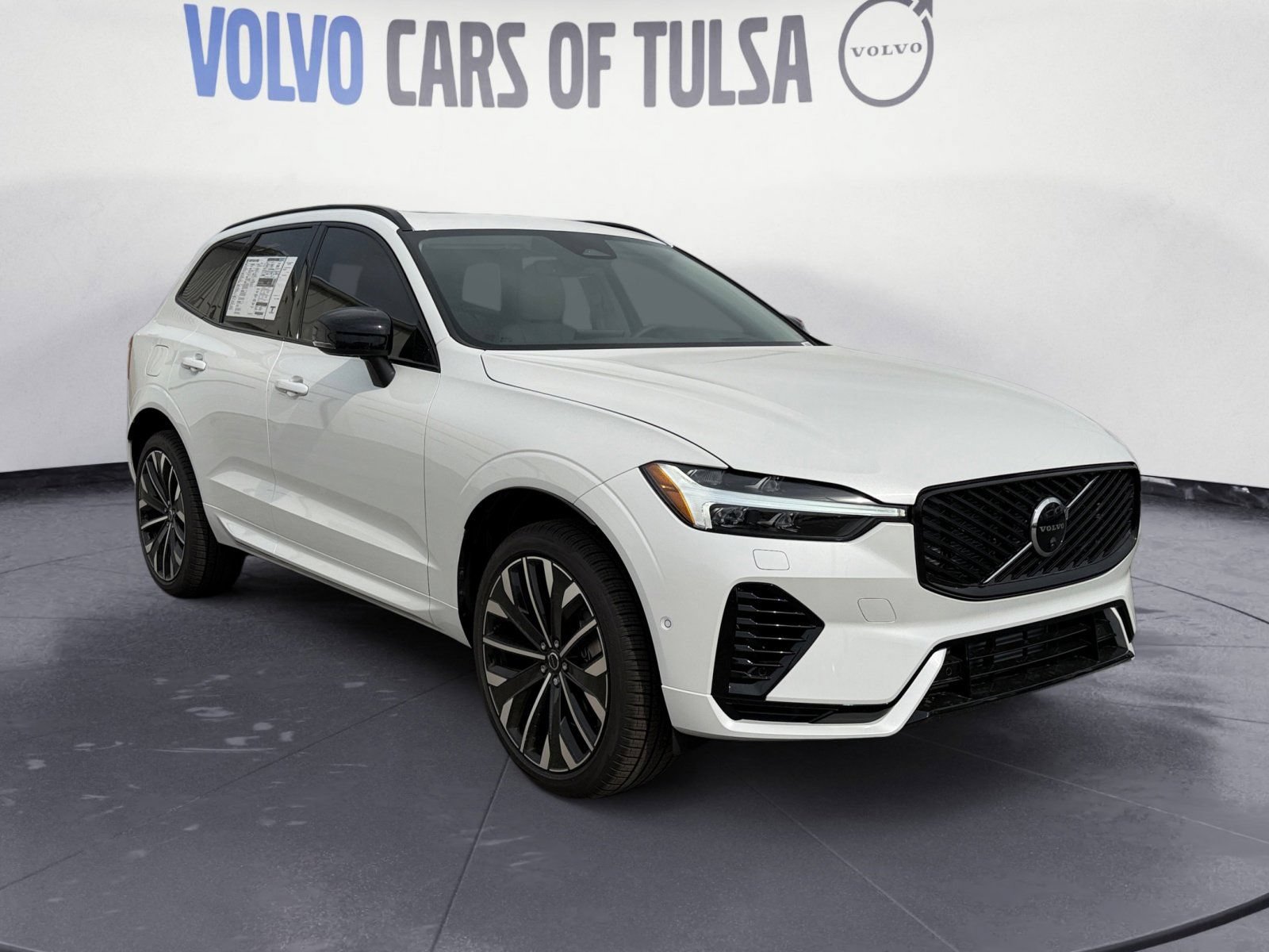 New 2026 Volvo XC60 T8 Ultra w/ Protection Package Premier AWD/4WD image 7
