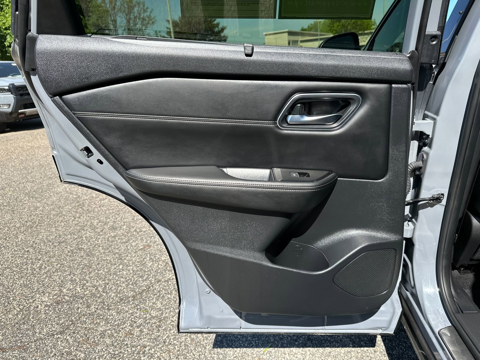 Used 2024 Nissan Rogue Platinum w/ Platinum Premium Package image 20
