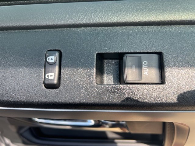 Used 2022 Toyota 4Runner SR5 Premium w/ Moonroof Package image 37