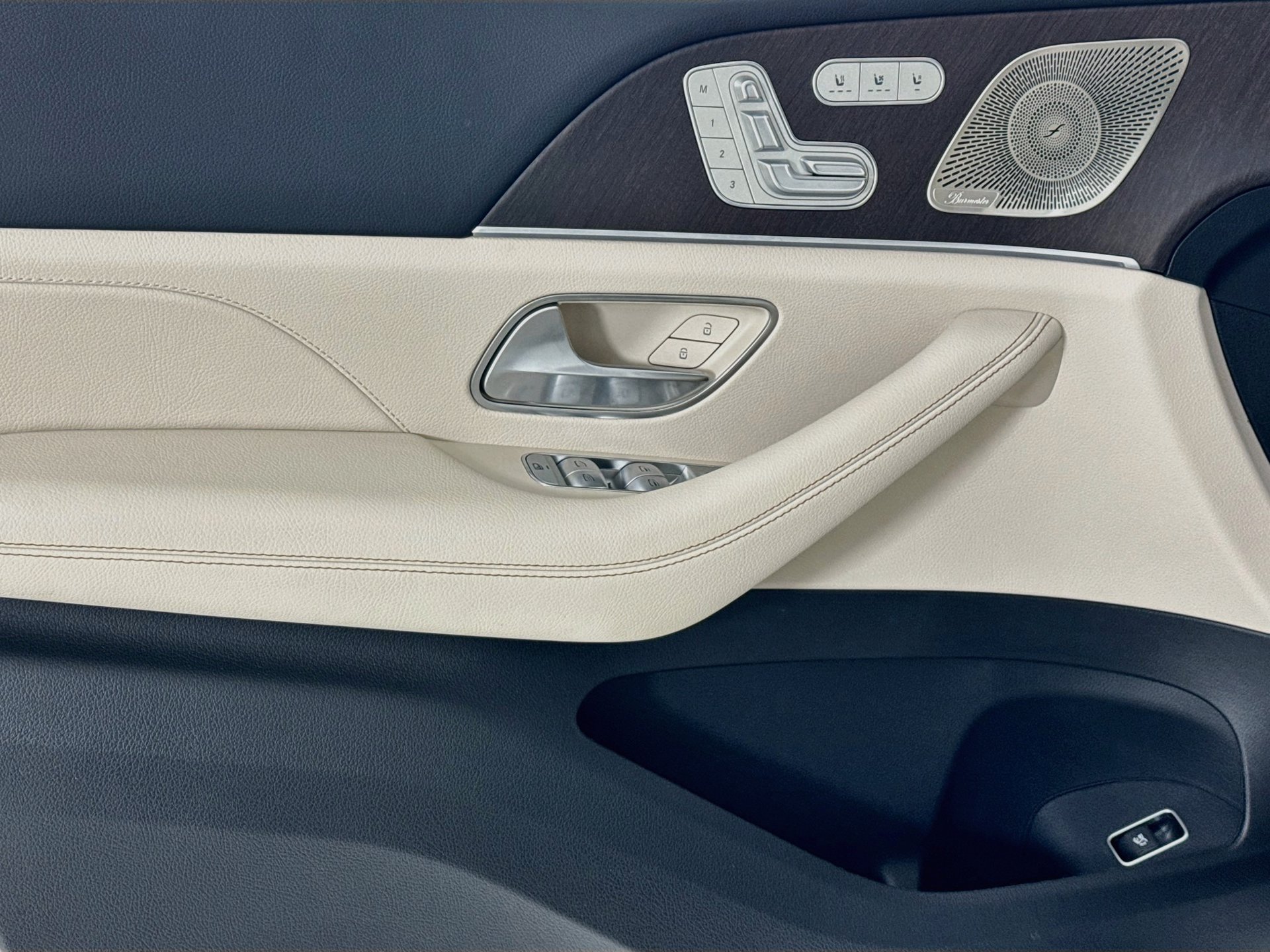 New 2027 Mercedes-Benz GLS 450 4MATIC image 19