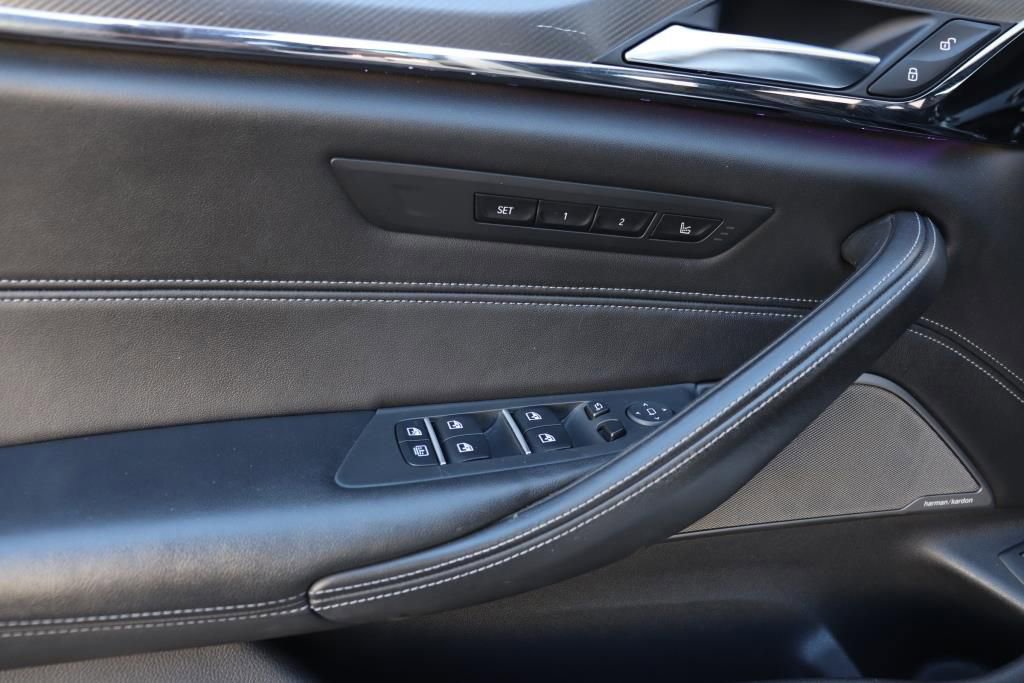 Used 2019 BMW M5 w/ Executive Package image 37