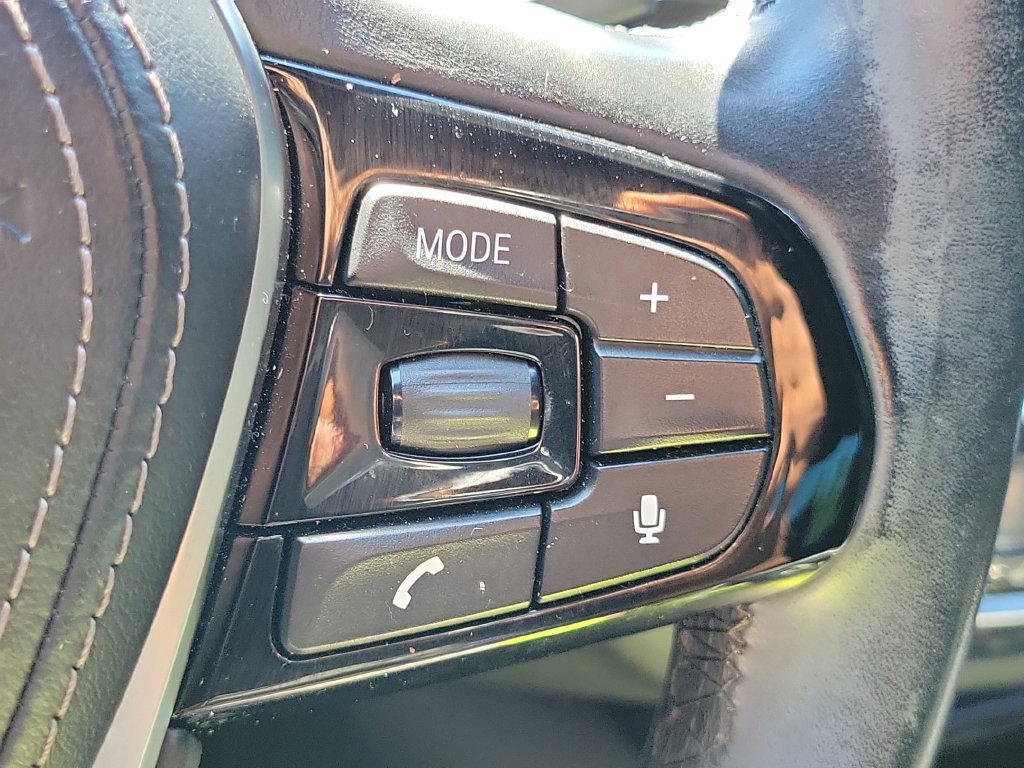 Used 2019 BMW 530e w/ Convenience Package RWD image 34